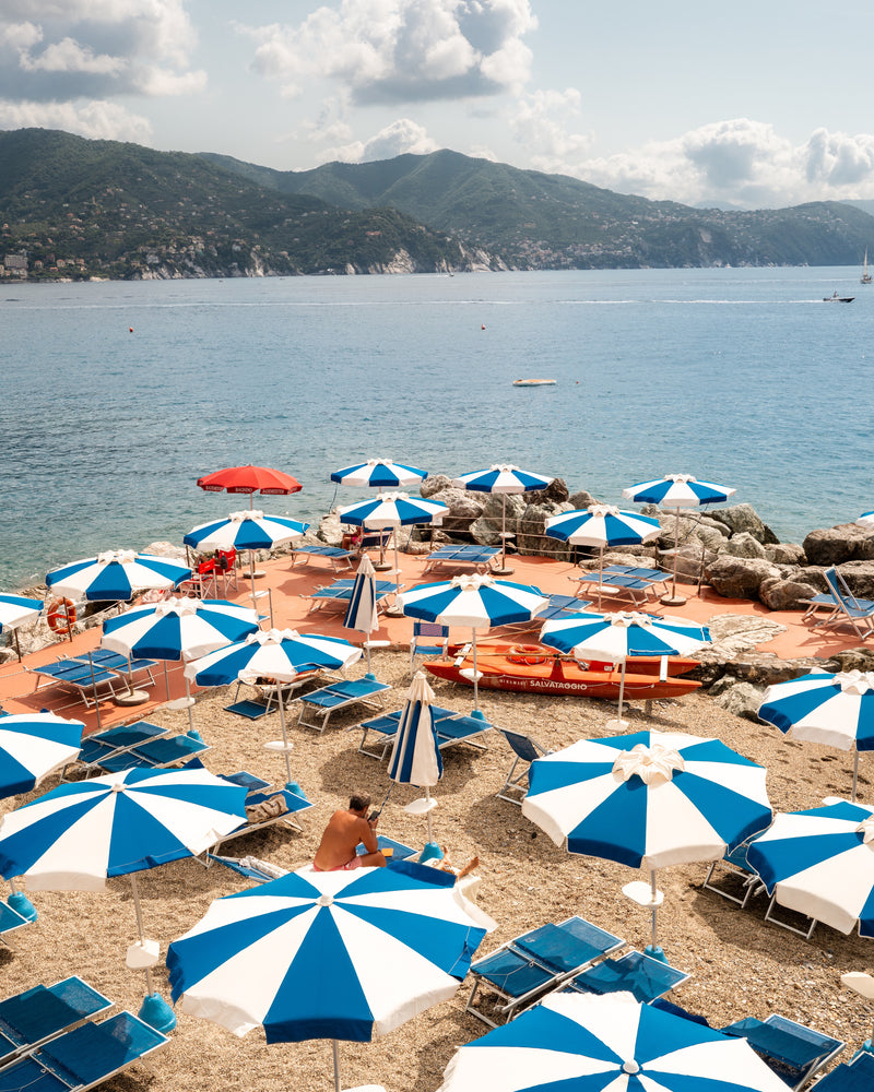 Azure Umbrellas fine-art coastal photography print by Sam Smeaton – Santa Margherita beach, Italian Riviera